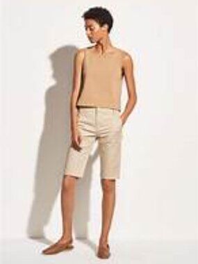 Vince Bermuda Shorts – Women’s Size 6 – Tan Tailored Knee-Length Shorts